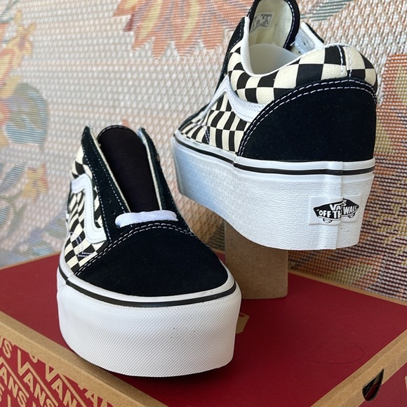 Vans Men’s Old Skool Stacked 
Checkerboard Black/Classic
VN0A7Q5MTYQ
Platforms - Picture 10 of 16